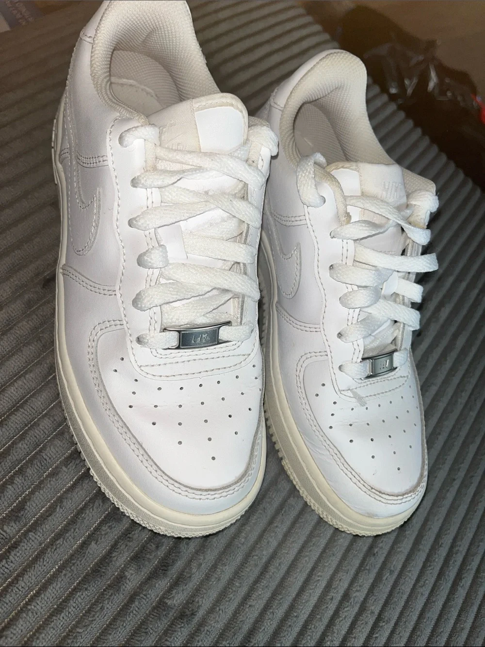 Nike Air Force please check